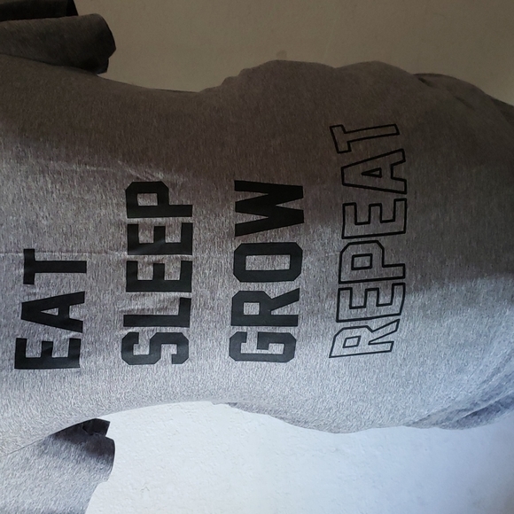 Time and tru maternity short sleeve shirt Eat Sleep Grow Repeat - Picture 2 of 6
